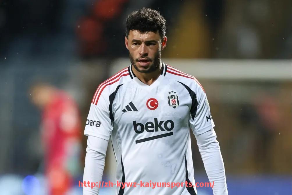 ky开云-梅西在西甲联赛中的历史进球与职业表现